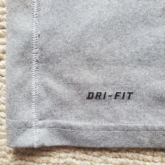 Nike Dri-Fit Gray Youth Sleeveless Tank Top - Picture 4 of 5